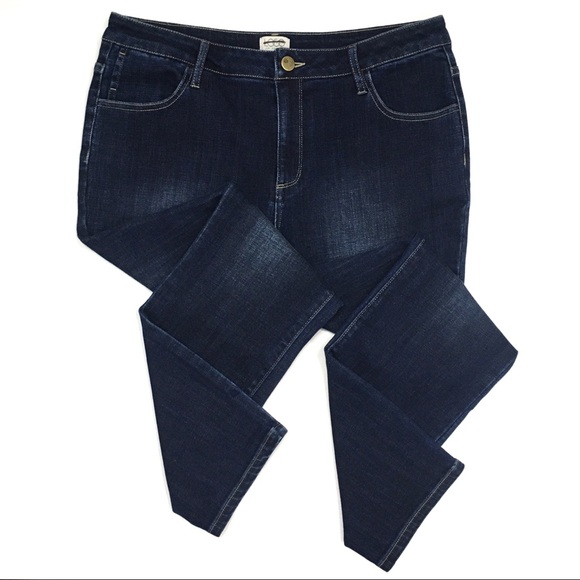 LOGO by Lori Goldstein Denim - LOGO High Rise Crop Jean by Lori Goldstein